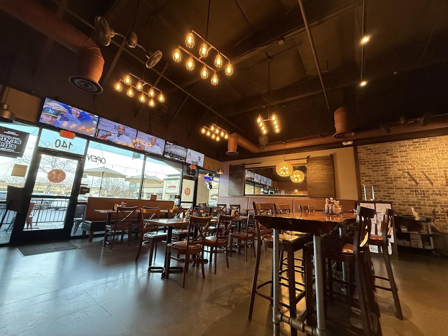 The Hub Eats & Drinks